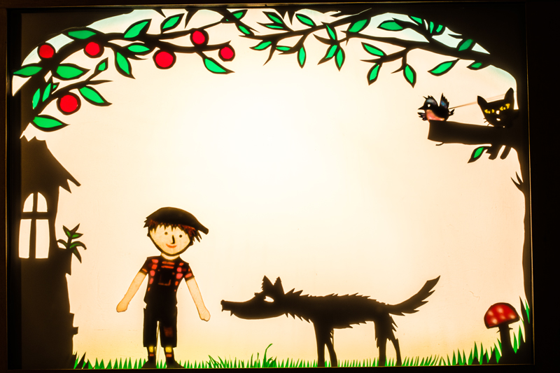 Scuraluna Peter und der Wolf Schattentheater Scuraluna Peter und der Wolf Schattentheater